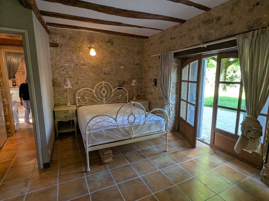 Chambre paisible à Gourdon.